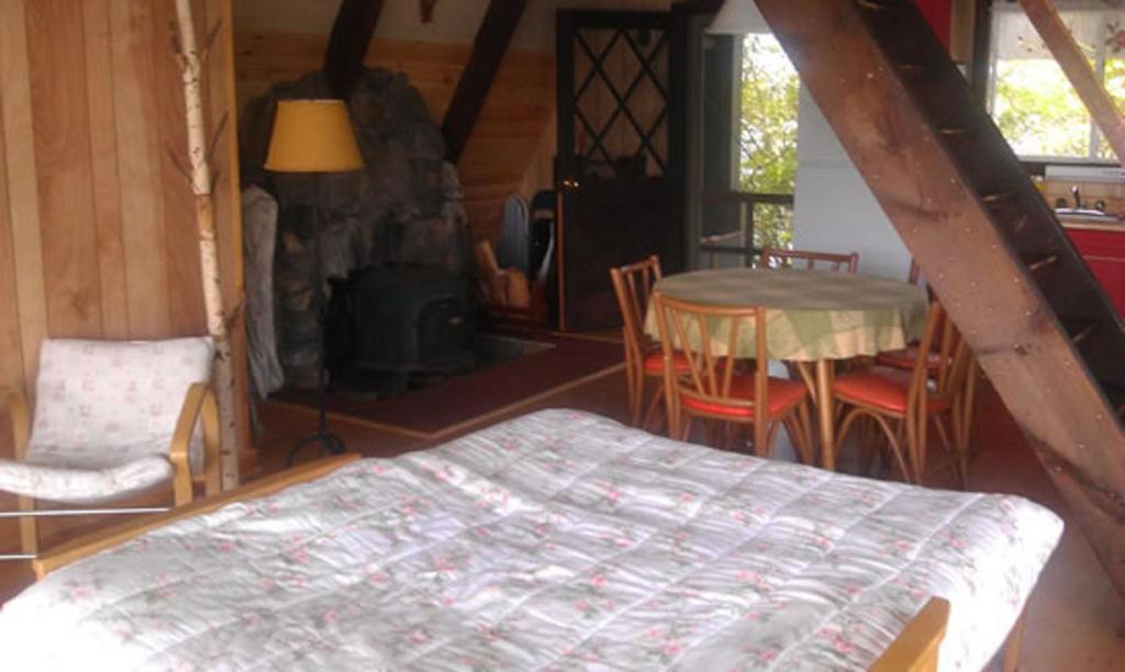 奥利弗山林小屋 梅勒迪斯 客房 照片